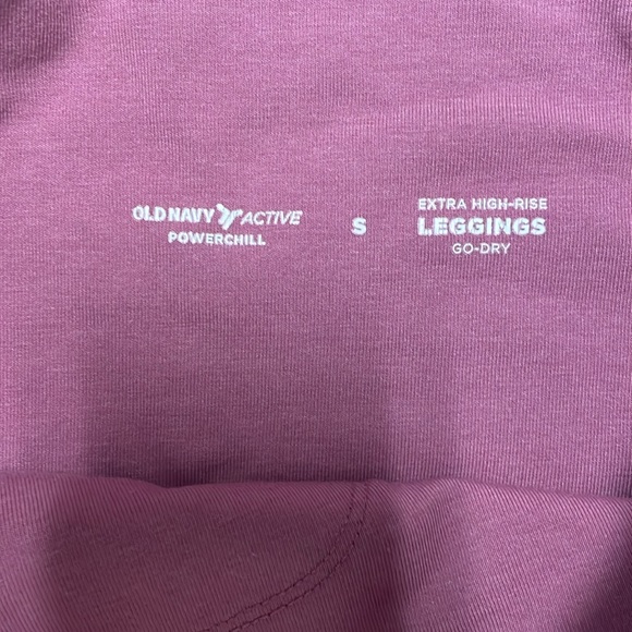 Old Navy women Extra High Ride Go-Dry leggings. Small - Picture 3 of 5